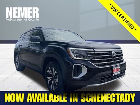 Used 2024 Volkswagen Atlas SE AWD/4WD image 9