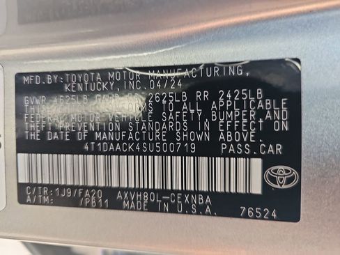 Used 2025 Toyota Camry LE image 42