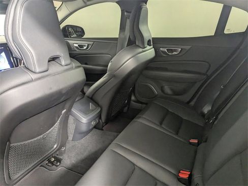 Used 2024 Volvo S60 B5 Plus image 17