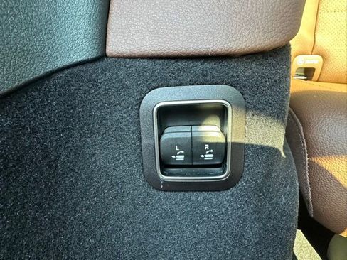 Certified 2024 Mercedes-Benz GLS 450 4MATIC image 44