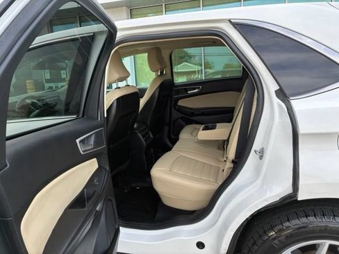 Certified 2024 Ford Edge SEL w/ Convenience Package AWD/4WD image 10