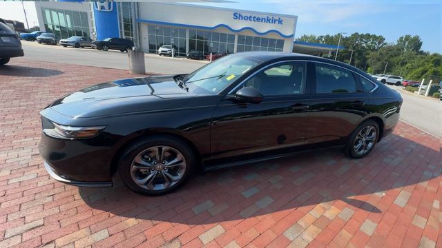 Certified 2024 Honda Accord EX image 7