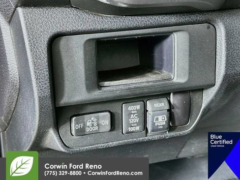 Used 2017 Toyota Tacoma TRD Sport AWD/4WD image 14