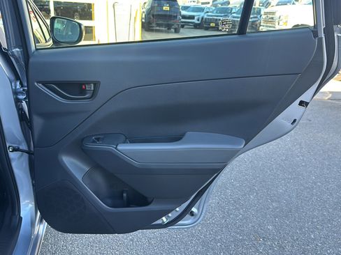 Certified 2025 Subaru Impreza 2.0i image 17