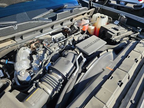 Used 2025 Chevrolet Silverado 3500 LT w/ Trail Boss Package AWD/4WD image 33