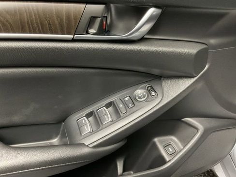 Used 2020 Honda Accord EX image 10
