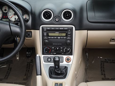 Used 2003 MAZDA MX-5 Miata LS RWD image 32