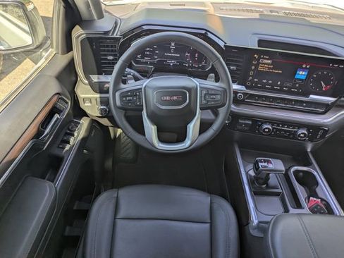 Used 2024 GMC Sierra 1500 SLT w/ SLT Convenience Package RWD image 17