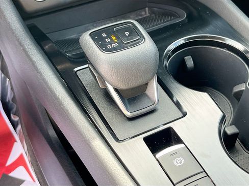 Used 2023 Nissan Rogue SV image 20