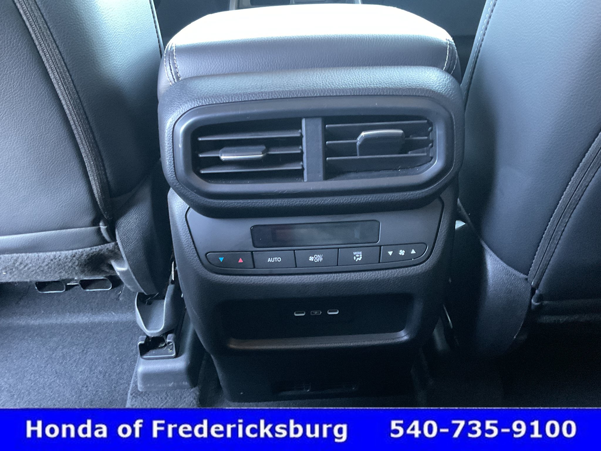 Used 2025 Honda Pilot EX-L image 36