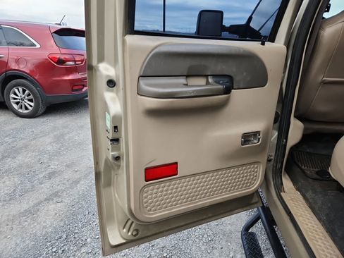 Used 2000 Ford F350 image 26