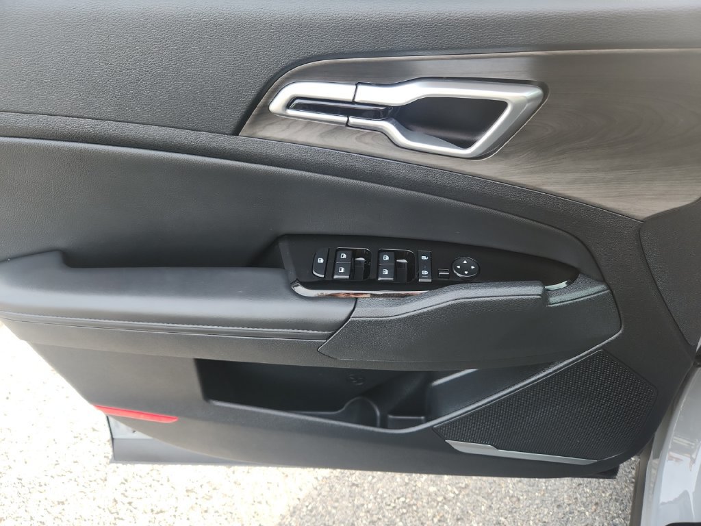 Certified 2024 Kia Sportage X-Line AWD/4WD image 11