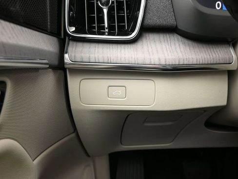 New 2026 Volvo XC90 B6 Ultra w/ Protection Package Premier AWD/4WD image 29