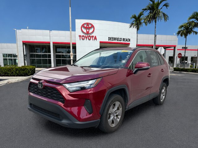 Used 2025 Toyota RAV4 XLE FWD image 3