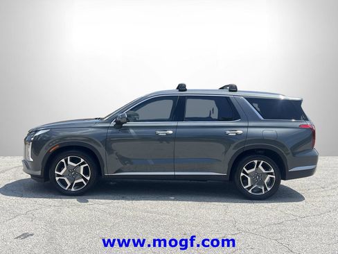Used 2023 Hyundai Palisade SEL FWD image 29