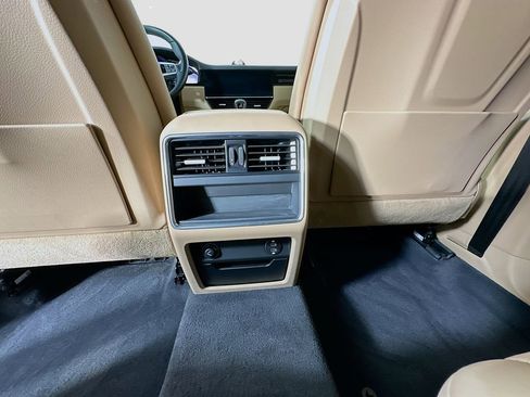 Certified 2023 Porsche Cayenne AWD/4WD image 27