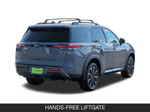 New 2026 Nissan Pathfinder Platinum w/ Cargo Package image 8