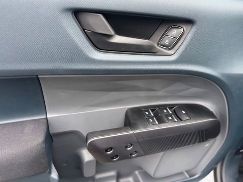 New 2025 Ford Maverick XL image 10