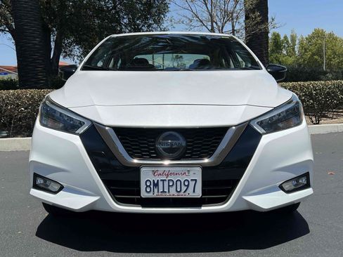 Used 2020 Nissan Versa SR FWD image 49