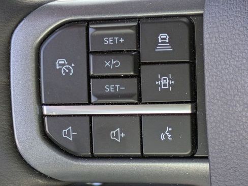 Used 2025 Ford F150 Lariat w/ Equipment Group 501A Mid image 23