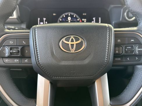 New 2026 Toyota 4Runner SR5 AWD/4WD image 29