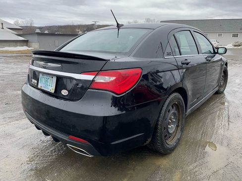 Used 2013 Chrysler 200 Limited w/ 2013.5MY 200S Special Edition FWD image 3
