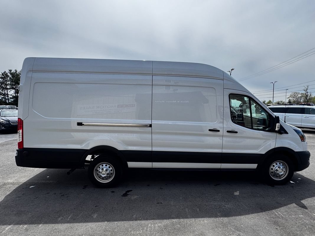Used 2023 Ford Transit 250 148 High Roof Extended AWD w/ Load Area Protection Package image 7