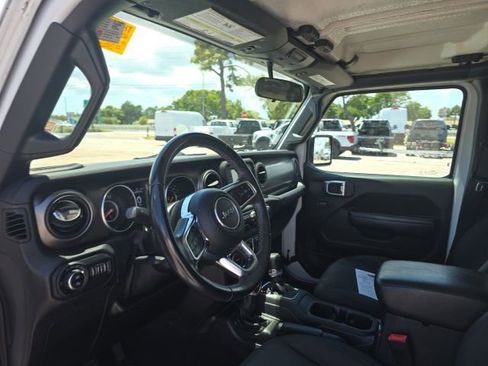 Used 2020 Jeep Gladiator Sport w/ Quick Order Package 24S AWD/4WD image 10