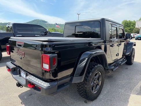 Used 2023 Jeep Gladiator Rubicon w/ Cold Weather Group AWD/4WD image 6
