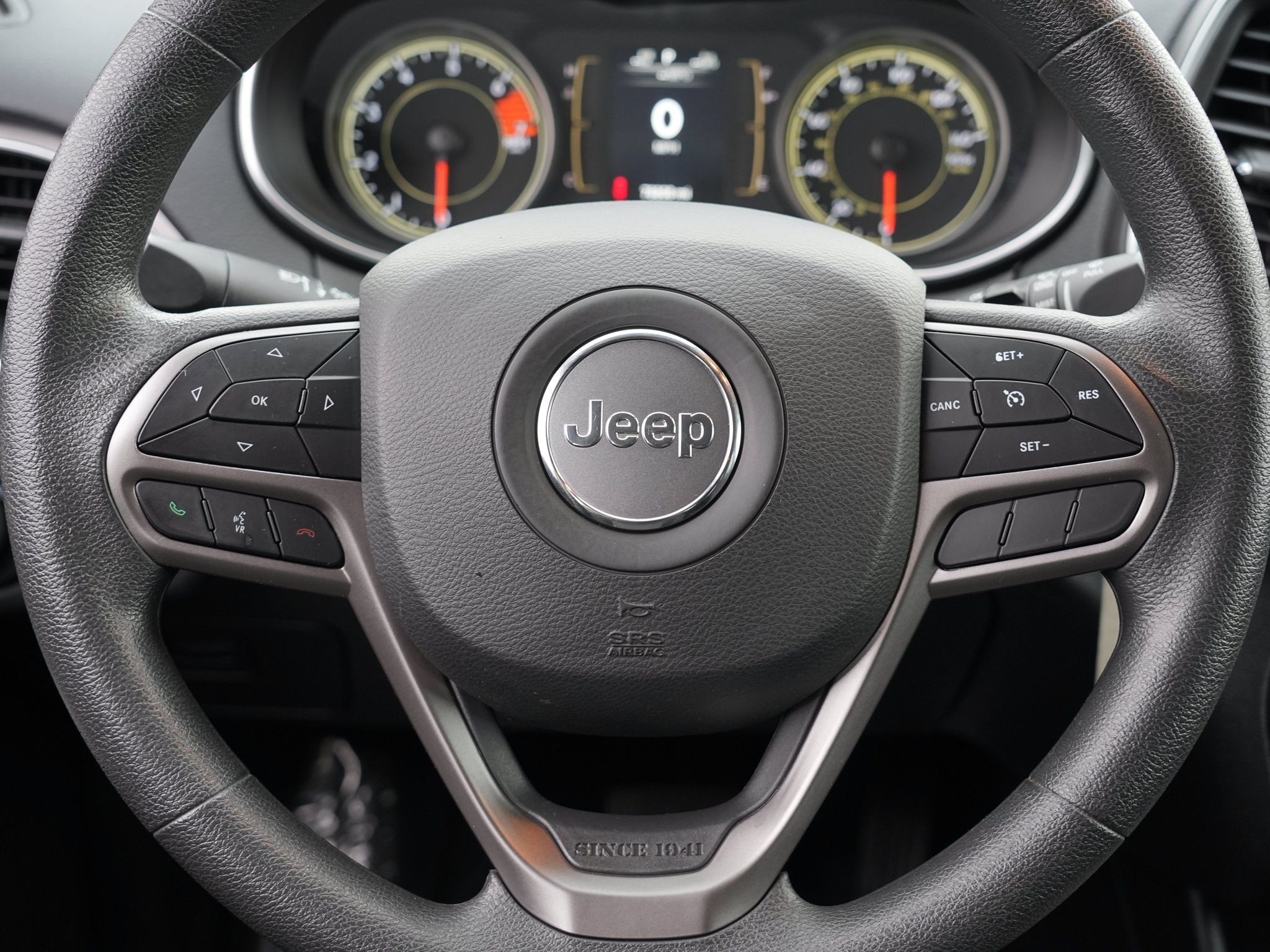 Used 2021 Jeep Cherokee Latitude AWD/4WD image 24