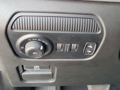 Used 2024 Jeep Wagoneer Series II w/ Flexible Seating Group RWD image 28