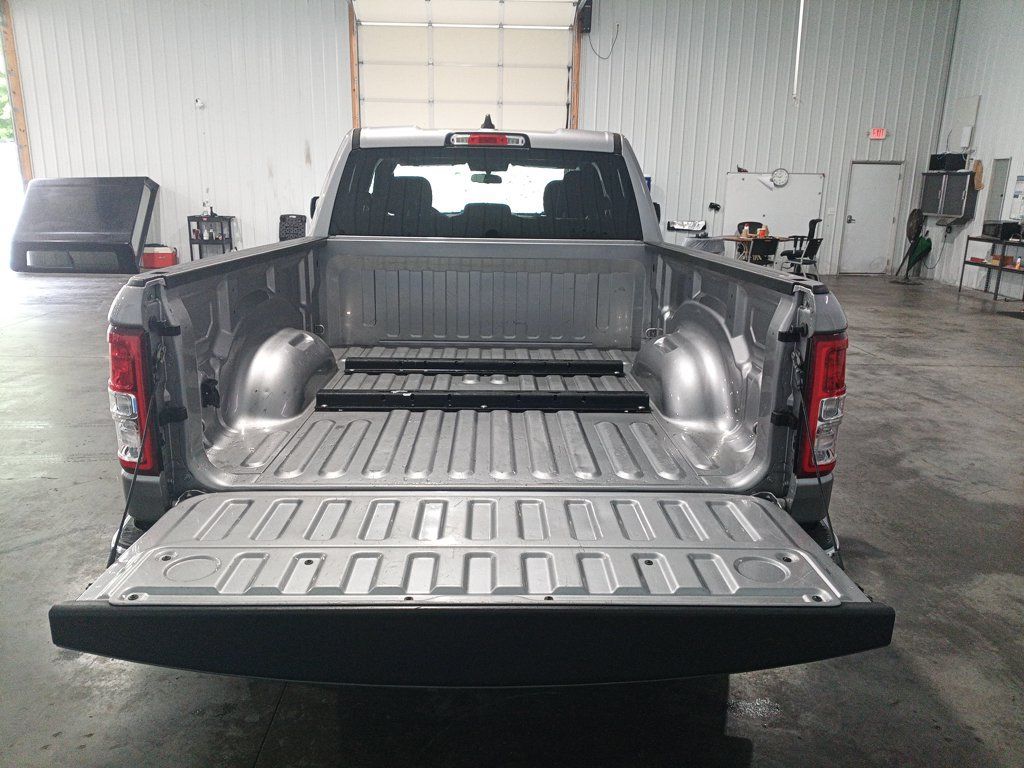 Used 2022 RAM 1500 Big Horn AWD/4WD image 9