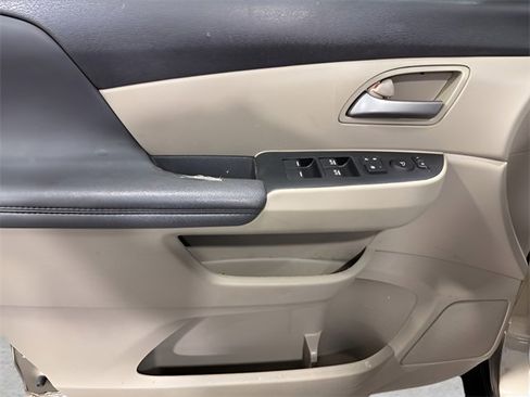 Used 2012 Honda Odyssey EX image 9