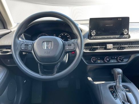 Used 2023 Honda HR-V LX image 11