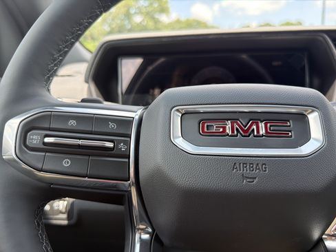 New 2026 GMC Terrain Elevation w/ LPO, Floor Liner Package FWD image 27