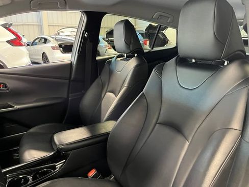 Used 2018 Toyota Prius Prime Premium w/ Carpet Mat Package FWD image 23