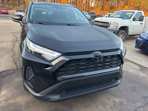 Used 2024 Toyota RAV4 XLE image 7