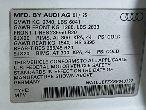 Used 2025 Audi Q4 e-tron Premium Plus w/ Premium Plus AWD/4WD image 24
