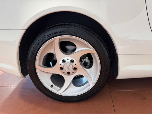 Used 2005 Mercedes-Benz SL 500 500 image 17