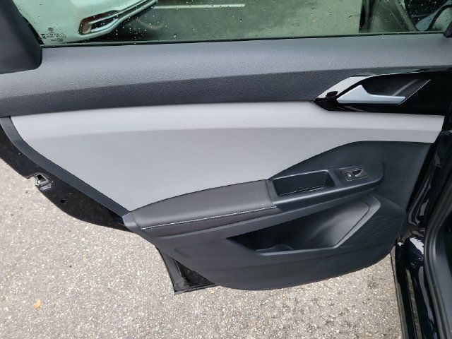 Certified 2024 Volkswagen Taos S FWD image 8