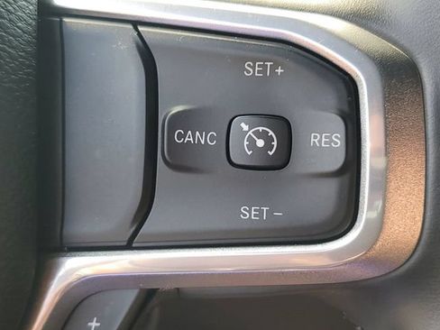 Used 2023 RAM 1500 Laramie AWD/4WD image 19
