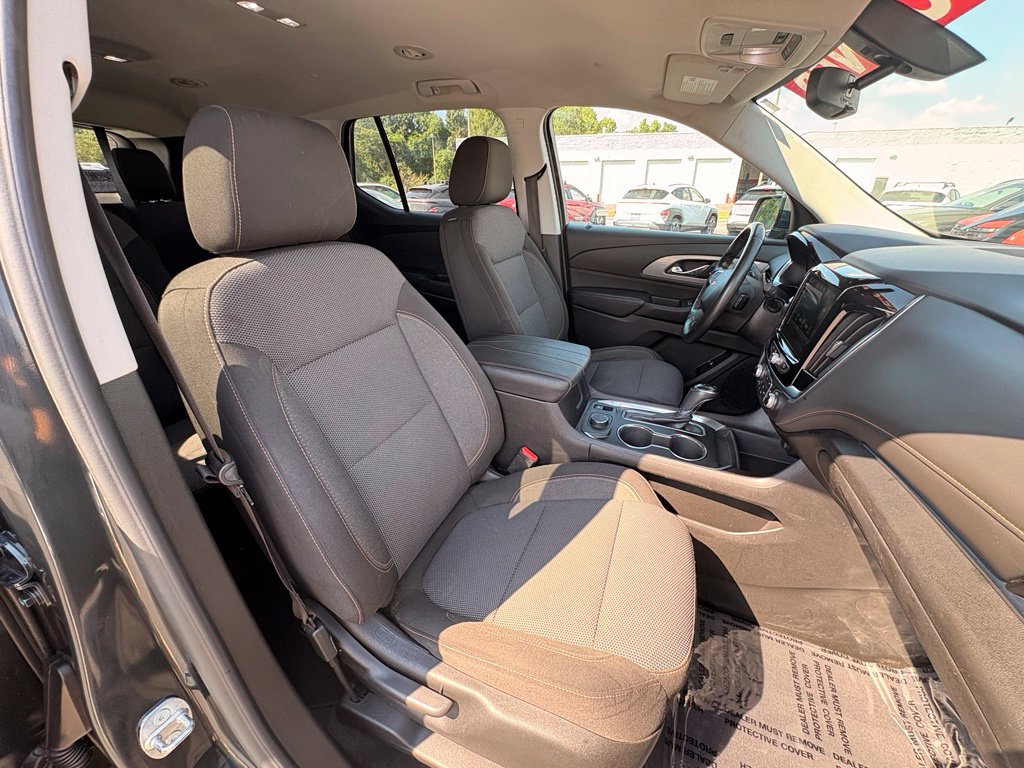 Used 2018 Chevrolet Traverse LT FWD image 32