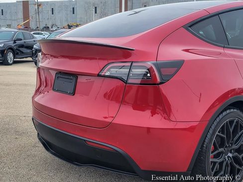 Used 2022 Tesla Model Y Performance AWD/4WD image 7