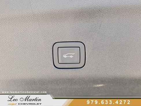 New 2026 Chevrolet Suburban Premier w/ Sun And Tow Package AWD/4WD image 7