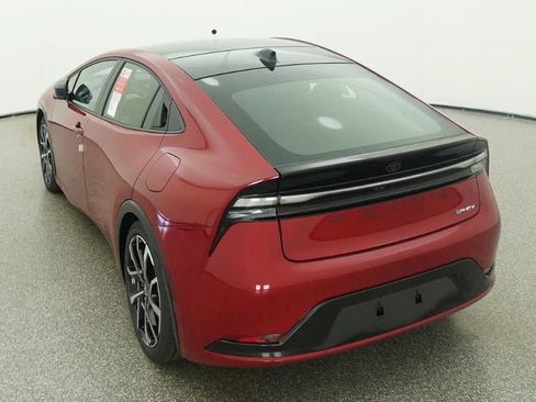 New 2026 Toyota Prius Plug-In Hybrid FWD image 6