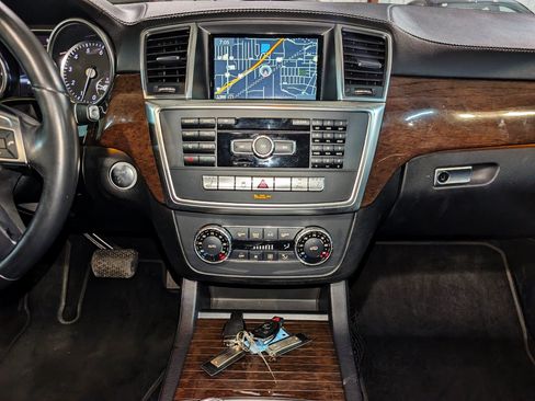 Used 2013 Mercedes-Benz GL 450 4MATIC image 39