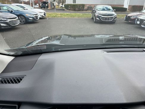 Used 2025 Toyota RAV4 XLE image 34