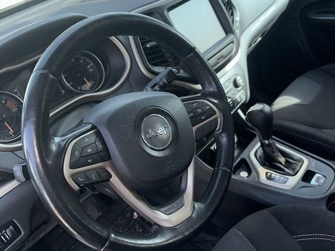 Used 2016 Jeep Cherokee Latitude image 7