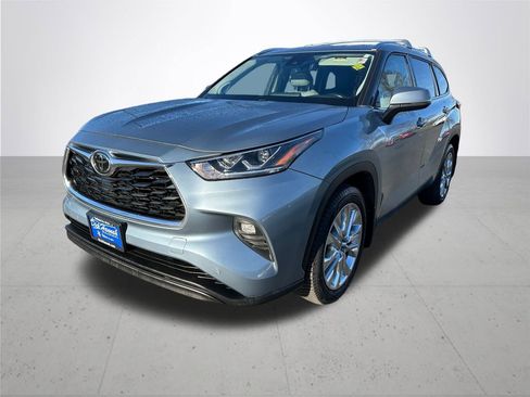 Used 2021 Toyota Highlander Limited image 2