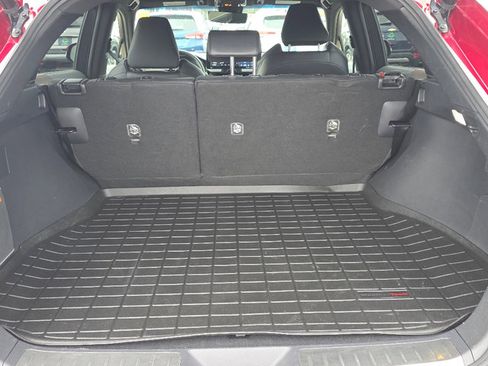 Used 2021 Toyota Venza Limited image 4